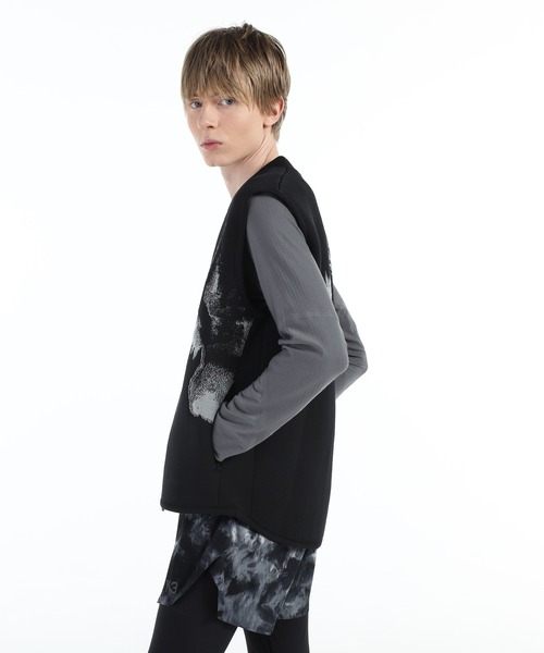 Y-3(ワイスリー)の「Y-3 RUNNING ENGINEERED VEST(その他アウター・メンズ・ブラック・SMALL/X-SMALL/LARGE/XX-LARGE)」の2枚目の写真