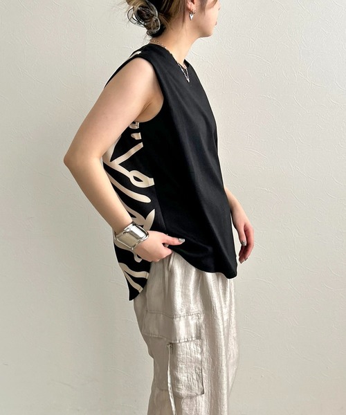 LHELBIE（レルビエ）の「ドッキングカットトップス（Tシャツ/カットソー・レディース・アイボリー/ブラック/ブラウン・M）」の11枚目の写真