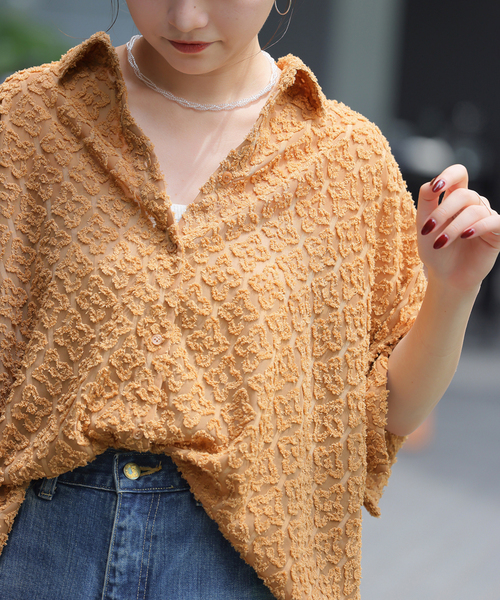 JOURNAL STANDARD relume(ジャーナルスタンダード レリューム)の「キカカットジャガードシャツ(シャツ/ブラウス・レディース・キャメル/ブラック・FREE)」の2枚目の写真