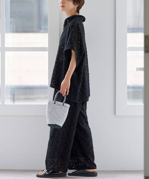 JOURNAL STANDARD relume(ジャーナルスタンダード レリューム)の「キカカットジャガードシャツ(シャツ/ブラウス・レディース・キャメル/ブラック・FREE)」の6枚目の写真