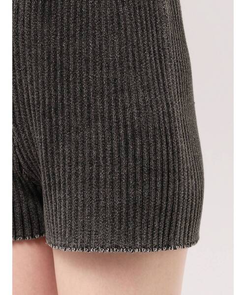 MURUA（ムルーア）の「リブニットパンツ【ショートパンツ】（その他パンツ・レディース・ブルー/ネイビー/ブラウン/ブラック・FREE）」の10枚目の写真