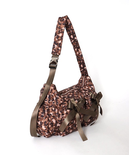 Three Four Time（ｽﾘｰﾌｫｰﾀｲﾑ）の「【Casselini】リボンボリュームショルダー（ショルダーバッグ・レディース・ブラウン・FREE）」の6枚目の写真