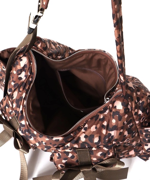 Three Four Time（ｽﾘｰﾌｫｰﾀｲﾑ）の「【Casselini】リボンボリュームショルダー（ショルダーバッグ・レディース・ブラウン・FREE）」の11枚目の写真