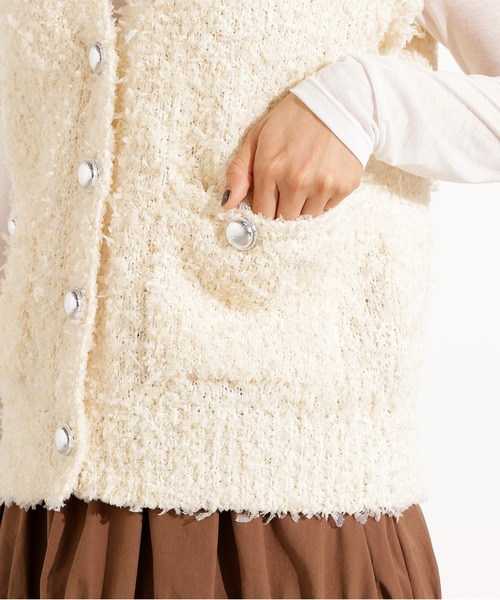N.（N. Natural Beauty Basic）（エヌエヌナチュラルビューティーベーシック）の「Vネックニットジレ（ベスト・レディース・オフホワイト/ブラウン・MEDIUM）」の10枚目の写真