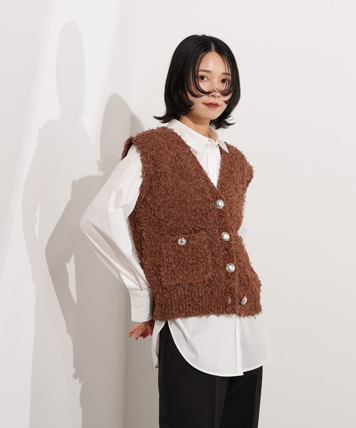 N.（N. Natural Beauty Basic）（エヌエヌナチュラルビューティーベーシック）の「Vネックニットジレ（ベスト・レディース・オフホワイト/ブラウン・MEDIUM）」の16枚目の写真