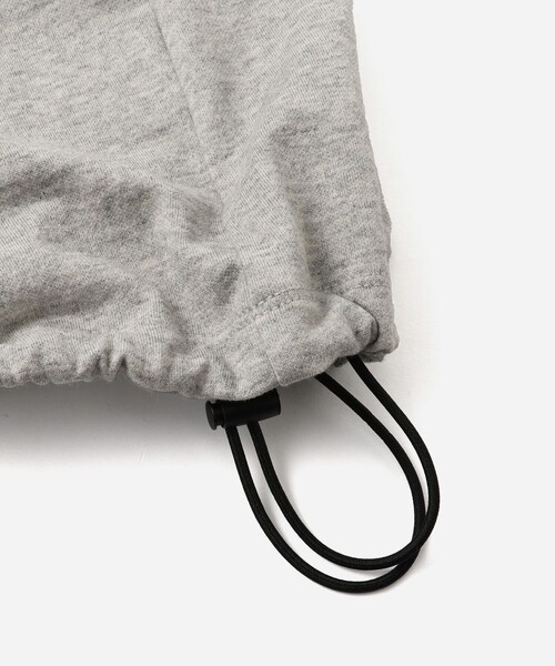 Saturdays NYC(サタデーズ ニューヨークシティ )の「Arisa Twisted Sleeve Top(Tシャツ/カットソー・レディース・グレー/ネイビー/ワイン・M/S)」の4枚目の写真