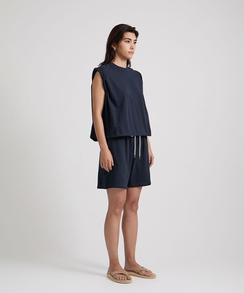 Saturdays NYC(サタデーズ ニューヨークシティ )の「Arisa Twisted Sleeve Top(Tシャツ/カットソー・レディース・グレー/ネイビー/ワイン・M/S)」の13枚目の写真