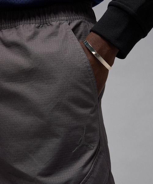 JORDAN BRAND(ジョーダンブランド)の「ジョーダン フライト メンズ ユーティリティ パンツ / Jordan Flight Men's Utility Pants HV0530-068 Iron Grey(その他パンツ・メンズ・グレー系その他・S/M/L/2XL/XL)」の4枚目の写真
