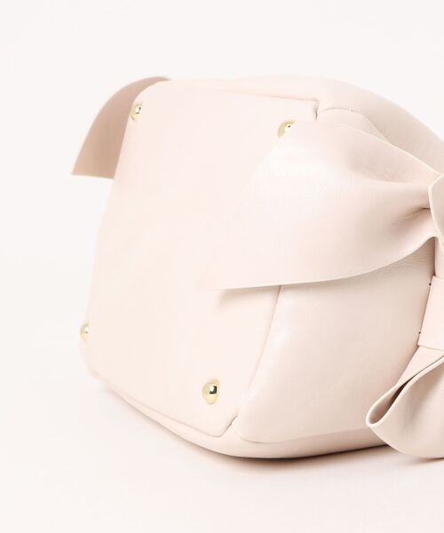 JILL STUART（ジルスチュアート）の「JILL STUART(ジル スチュアート)　ペコット　2WAYハンド（ハンドバッグ・レディース・キャメル/ピンク/アイボリー/ブラック・FREE）」の6枚目の写真