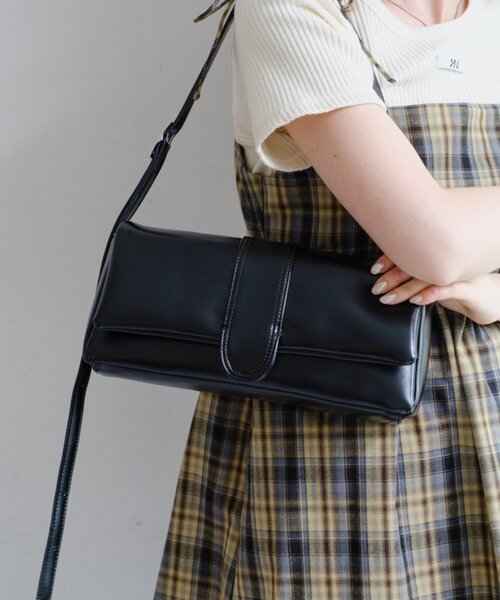 Kastane（カスタネ）の「【新色追加/2WAY/500mlペットボトル収納可】フラップワイドマルチBAG（トートバッグ・レディース・ベージュ/ブラック/アイボリー・FREE）」の2枚目の写真