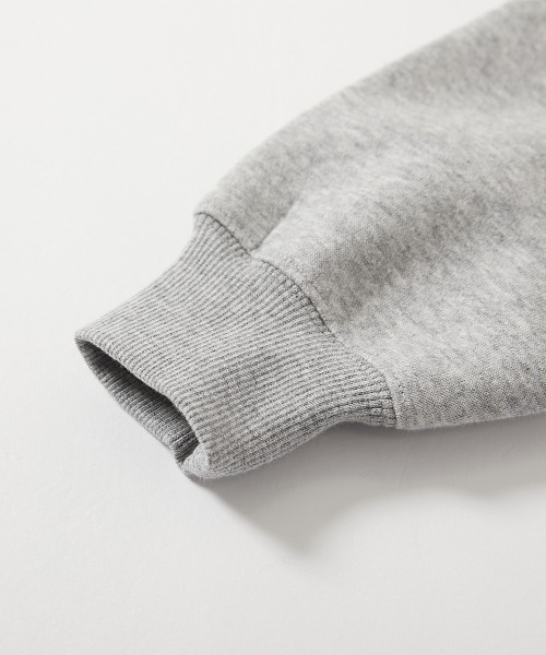 devirock（デビロック）の「デビラボ プリント 裏起毛 BIGシルエットトレーナー（スウェット・キッズ・ピンク系1/ブルー系1/ピンク系2/ブラック系1/グレー系1/ブラック系3/グリーン系2/ベージュ系2/ブラック系2/グリーン系1/ベージュ系1/ブラック系4/ブルー系2/グレー系2・90cm/100cm/110cm/120cm/130cm/140cm/150cm/160cm）」の20枚目の写真