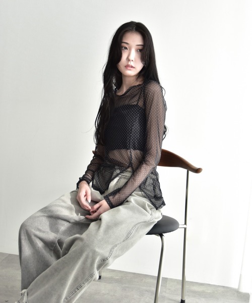 Y/lim(イリム)の「シアードット裾スリットTシャツ(Tシャツ/カットソー・レディース・オフホワイト/ブラック・FREE)」の3枚目の写真
