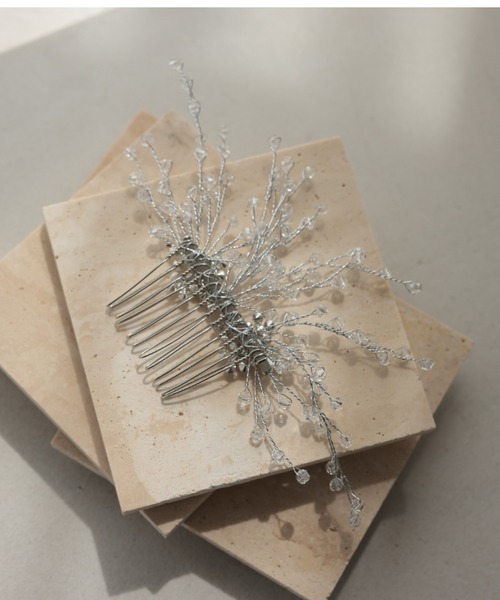 Cupid Heart(キューピッドハート)の「【Cupid Heart】結婚式用!ビジューヘアコム(バレッタ/ヘアクリップ・レディース・シルバー・MEDIUM)」の2枚目の写真