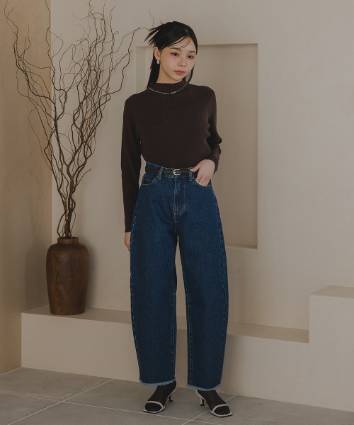 Petitjo（プッチージョ）の「小さいサイズ　カーブデニムパンツ（セットアップ対応・上下別売り）　低身長さん・小柄女性（デニムパンツ・レディース・ライトブルー/ネイビー・PSS/PS/PM/PL）」の3枚目の写真