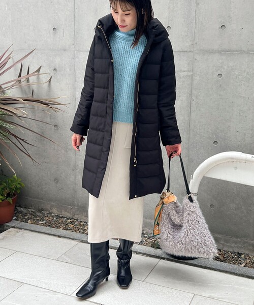 MICO COULIER（ミコクリエ）の「《撥水》ストレッチライトタフタロングコート（ダウンジャケット/コート・レディース・ブラック/グレイッシュベージュ/チャコールグレー・38）」の4枚目の写真