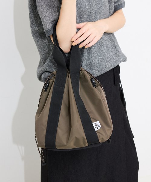 Drifter（ドリフター）の「《追加4》DRIFTER/ドリフター HANDLE BUCKET TOTE（ショルダーバッグ・レディース・ブラック/ブラウン/ブラック系その他・FREE）」の3枚目の写真