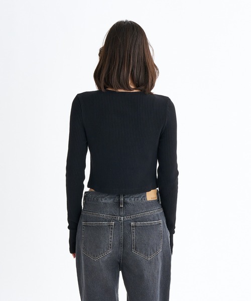 ROXY(ロキシー)の「BOOGIE /ロキシークロップド丈キャミソール・カーディガン2点セットアンサンブル(カーディガン/ボレロ・レディース・ブラック/グレー/パープル・LARGE)」の4枚目の写真