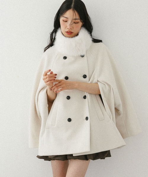 Heather（ヘザー）の「3WAYカラーケープコート　587551（ステンカラーコート・レディース・グレイッシュベージュ/ブラウン/アイボリー・FREE）」の4枚目の写真