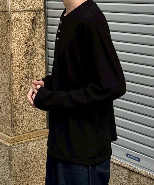 Chikashitsu +(チカシツプラス)の「【Chikashitsu +】front hook long sleeve knit / 【チカシツプラス】フロントフック長袖ニット(ニット/セーター・メンズ・ブラウン/アイボリー/チャコール/ブラック・ONE SIZE)」の15枚目の写真