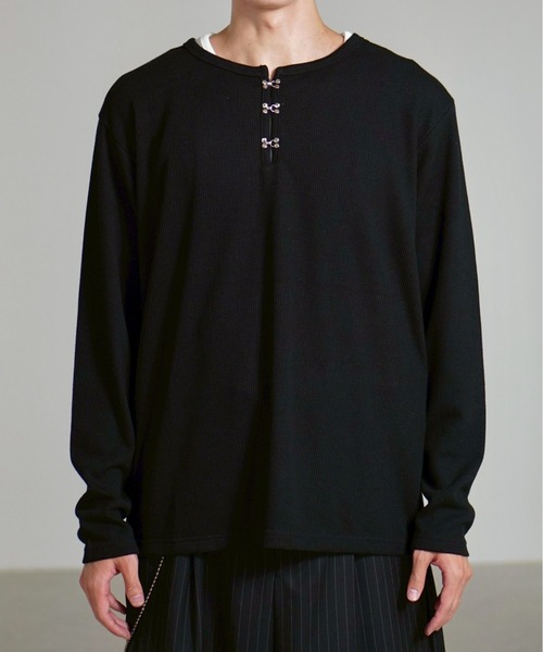 Chikashitsu +(チカシツプラス)の「【Chikashitsu +】front hook long sleeve knit / 【チカシツプラス】フロントフック長袖ニット(ニット/セーター・メンズ・ブラウン/アイボリー/チャコール/ブラック・ONE SIZE)」の16枚目の写真