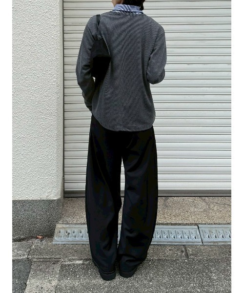 Chikashitsu +(チカシツプラス)の「【Chikashitsu +】front hook long sleeve knit / 【チカシツプラス】フロントフック長袖ニット(ニット/セーター・メンズ・ブラウン/アイボリー/チャコール/ブラック・ONE SIZE)」の5枚目の写真