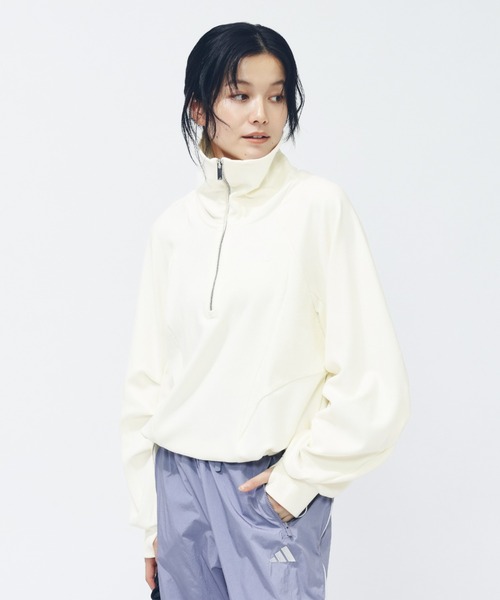 adidas(アディダス)の「アディダス adidas Luxflow アクティブ ルーズフィット スペーサー ハーフジップ プルオーバー(スウェット・レディース・ライラック/オフホワイト/ダークグレー・XL/S/M/L)」の2枚目の写真