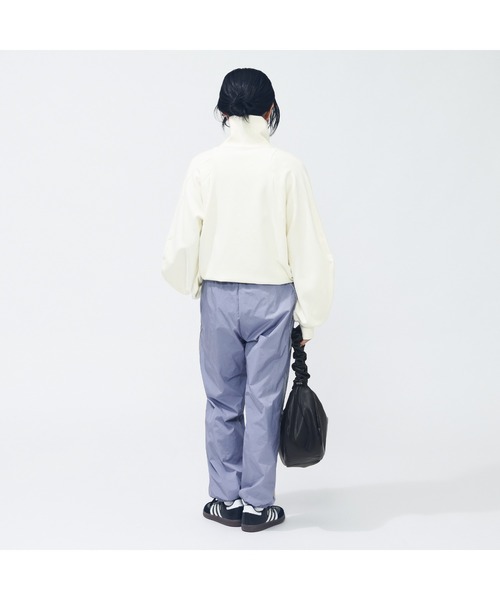 adidas(アディダス)の「アディダス adidas Luxflow アクティブ ルーズフィット スペーサー ハーフジップ プルオーバー(スウェット・レディース・ライラック/オフホワイト/ダークグレー・XL/S/M/L)」の13枚目の写真
