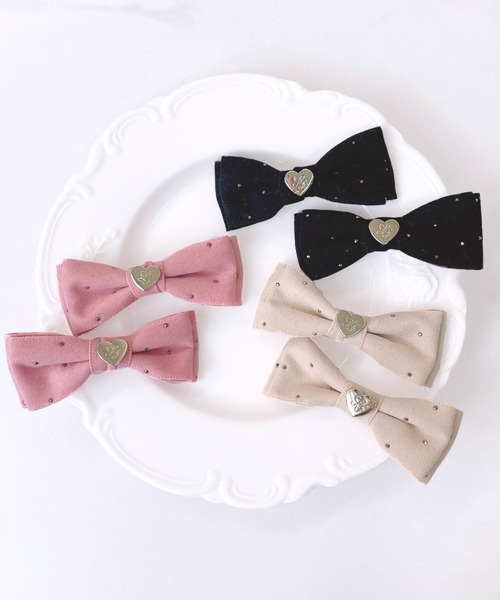 LAFARY（ラファリー）の「ゴールドスタッズミニリボン（バレッタ/ヘアクリップ・レディース・ブラック/ピンク/ベージュ・FREE）」の4枚目の写真