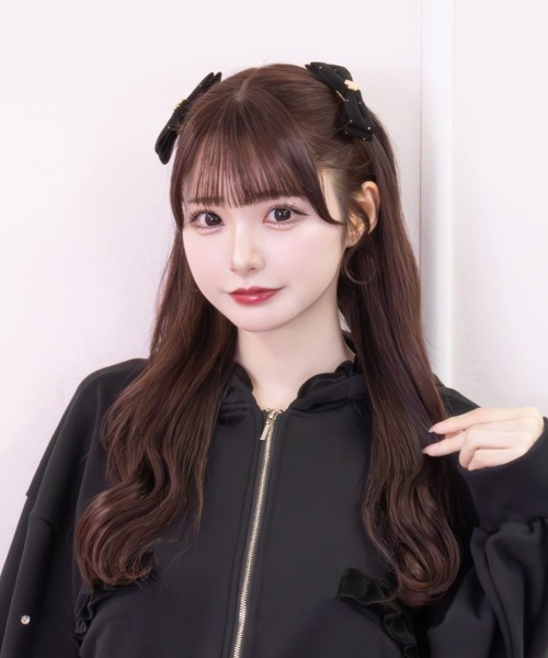 LAFARY（ラファリー）の「ゴールドスタッズミニリボン（バレッタ/ヘアクリップ・レディース・ブラック/ピンク/ベージュ・FREE）」の5枚目の写真