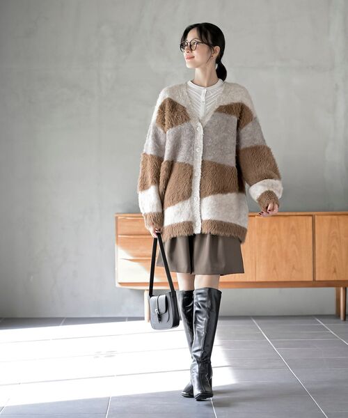 rps（アールピーエス）の「異素材ＭＩＸ×柄ニットカーディガン（カーディガン/ボレロ・レディース・パープル/ブラウン/グレー・フリー）」の4枚目の写真