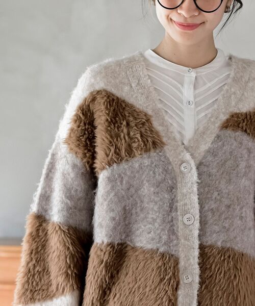 rps（アールピーエス）の「異素材ＭＩＸ×柄ニットカーディガン（カーディガン/ボレロ・レディース・パープル/ブラウン/グレー・フリー）」の8枚目の写真