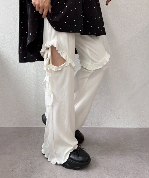 w closet（ダブルクローゼット）の「リボンフリルパンツ（その他パンツ・レディース・ピンク/オフホワイト/グレー/アイボリー・SMALL/MEDIUM）」の14枚目の写真