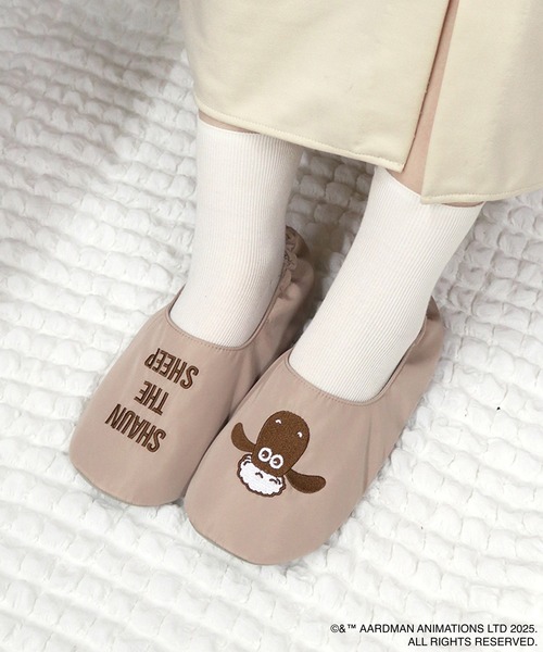 ACCOMMODE(アコモデ)の「【ひつじのショーン】トラベルスリッパ(ルームシューズ/スリッパ・レディース・アイボリー/ベージュ・FREE)」の1枚目の写真