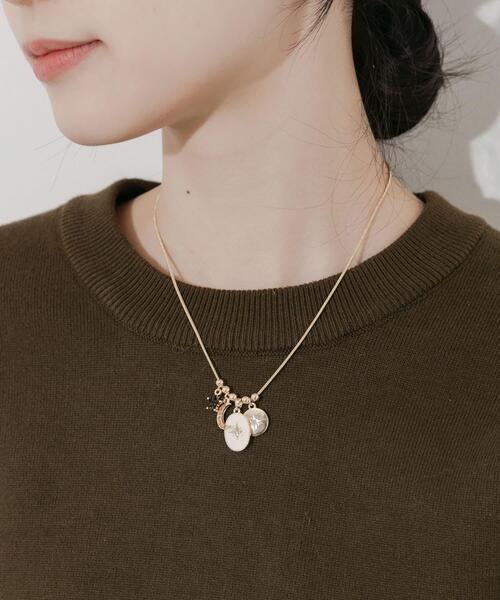 SMELLY（スメリー）の「スパークルマルチチャームネックレス（ネックレス・レディース・ゴールド・-）」の6枚目の写真