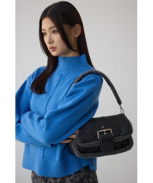 AZUL by moussy（アズールバイマウジー）の「【WEB限定】フェイクムートンショルダーバッグ（ショルダーバッグ・レディース・ブラック/ブラウン・FREE）」の3枚目の写真