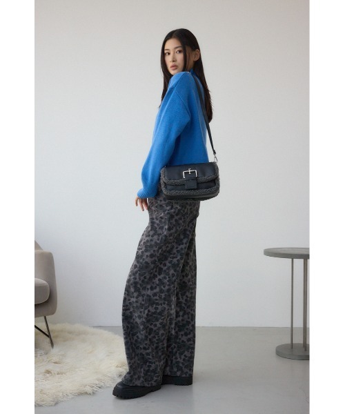 AZUL by moussy（アズールバイマウジー）の「【WEB限定】フェイクムートンショルダーバッグ（ショルダーバッグ・レディース・ブラック/ブラウン・FREE）」の5枚目の写真