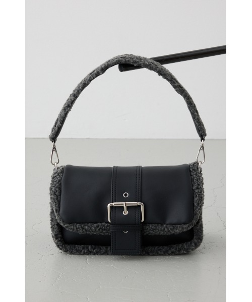 AZUL by moussy（アズールバイマウジー）の「【WEB限定】フェイクムートンショルダーバッグ（ショルダーバッグ・レディース・ブラック/ブラウン・FREE）」の7枚目の写真