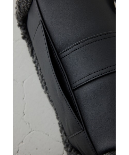 AZUL by moussy（アズールバイマウジー）の「【WEB限定】フェイクムートンショルダーバッグ（ショルダーバッグ・レディース・ブラック/ブラウン・FREE）」の12枚目の写真