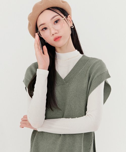CHASECULT(チェイスカルト)の「女性サイドスリットボタンデザインベスト-BFRG7362C0S(ベスト・レディース・ミント・85)」の2枚目の写真