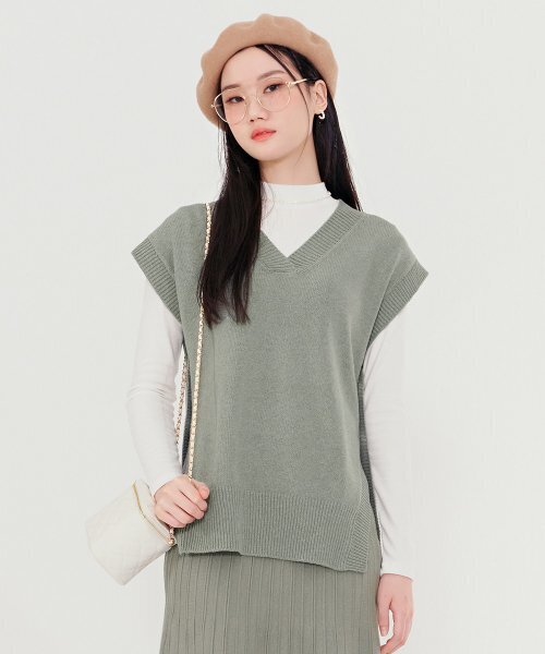 CHASECULT(チェイスカルト)の「女性サイドスリットボタンデザインベスト-BFRG7362C0S(ベスト・レディース・ミント・85)」の5枚目の写真