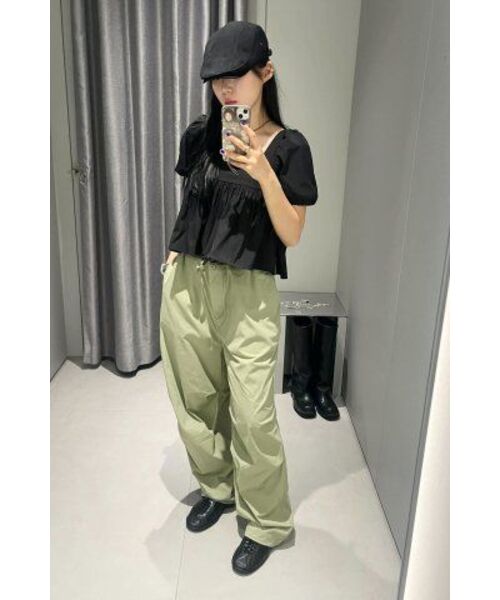 MUSINSA STANDARD WOMAN（ムシンサスタンダードウーマン）の「ウィメンズパラシュートパンツ[セージ]（スウェットパンツ・レディース・その他・30/24/26/28/22）」の4枚目の写真