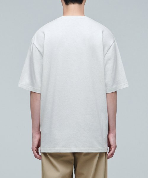 MUSINSA STANDARD（ムシンサスタンダード）の「リラックスフィットクルーネックTシャツ2 [オートミール]（Tシャツ/カットソー・メンズ・その他・SMALL/MEDIUM/LARGE/X-LARGE/XX-LARGE/XXX-LARGE）」の3枚目の写真
