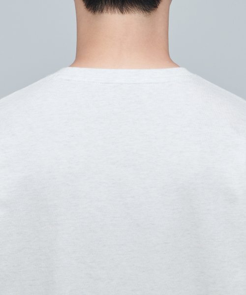 MUSINSA STANDARD（ムシンサスタンダード）の「リラックスフィットクルーネックTシャツ2 [オートミール]（Tシャツ/カットソー・メンズ・その他・SMALL/MEDIUM/LARGE/X-LARGE/XX-LARGE/XXX-LARGE）」の5枚目の写真