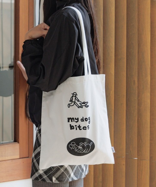 ALAND（エーランド）の「【UNISEX】 ALAND×INAPSQUARE／トートバッグ（トートバッグ・レディース・ブルー/ブラック/ホワイト/レッド/その他1・FREE）」の2枚目の写真