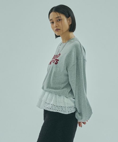 ROSE BUD（ローズバッド）の「LACE HEM SWEATSHIRT（スウェット・レディース・グレー/ネイビー・ONE SIZE）」の4枚目の写真