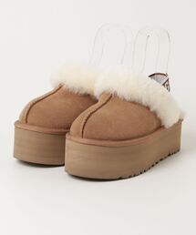 UGG（アグ）の「フラットサンダル（サンダル）」