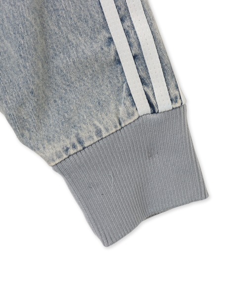 adidas（アディダス）の「adidas DENIM FIREBIRD TRACK TOP ATMOS / アディダス デニム ファイヤー バード トラックトップ アトモス【SP】（デニムジャケット・メンズ・ライトインディゴブルー・XXL/XL/L/M/S/XS/3XL）」の4枚目の写真