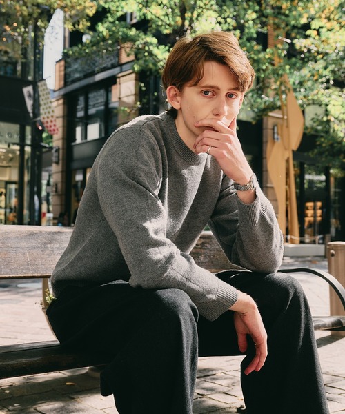 Regen Glanz(レーゲングランツ)の「sweat like simple crewneck knit / スウェットライクシンプルクルーネックニット(ニット/セーター・メンズ・ブラウン系その他/グレー/ブルー/グリーン/ワインレッド・MEDIUM/SMALL/LARGE)」の8枚目の写真