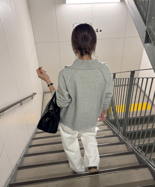 ISOOK（アイスー）の「スタンドカラーダブルジップニット(chiica select) / ドライバーズニット ジップアップ カーディガン 羽織り スタンドカラー 長袖 ミドル丈 ホワイト グレー シンプルニット 白 無地（カーディガン/ボレロ・レディース・アイボリー/グレー・FREE）」の11枚目の写真