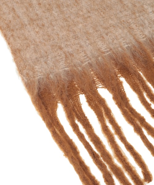 Green　Parks（グリーンパークス）の「・furry rate ヘアリーグラデーションマフラー（マフラー・レディース・ネイビー/キャメル/チャコールグレー・FREE）」の5枚目の写真